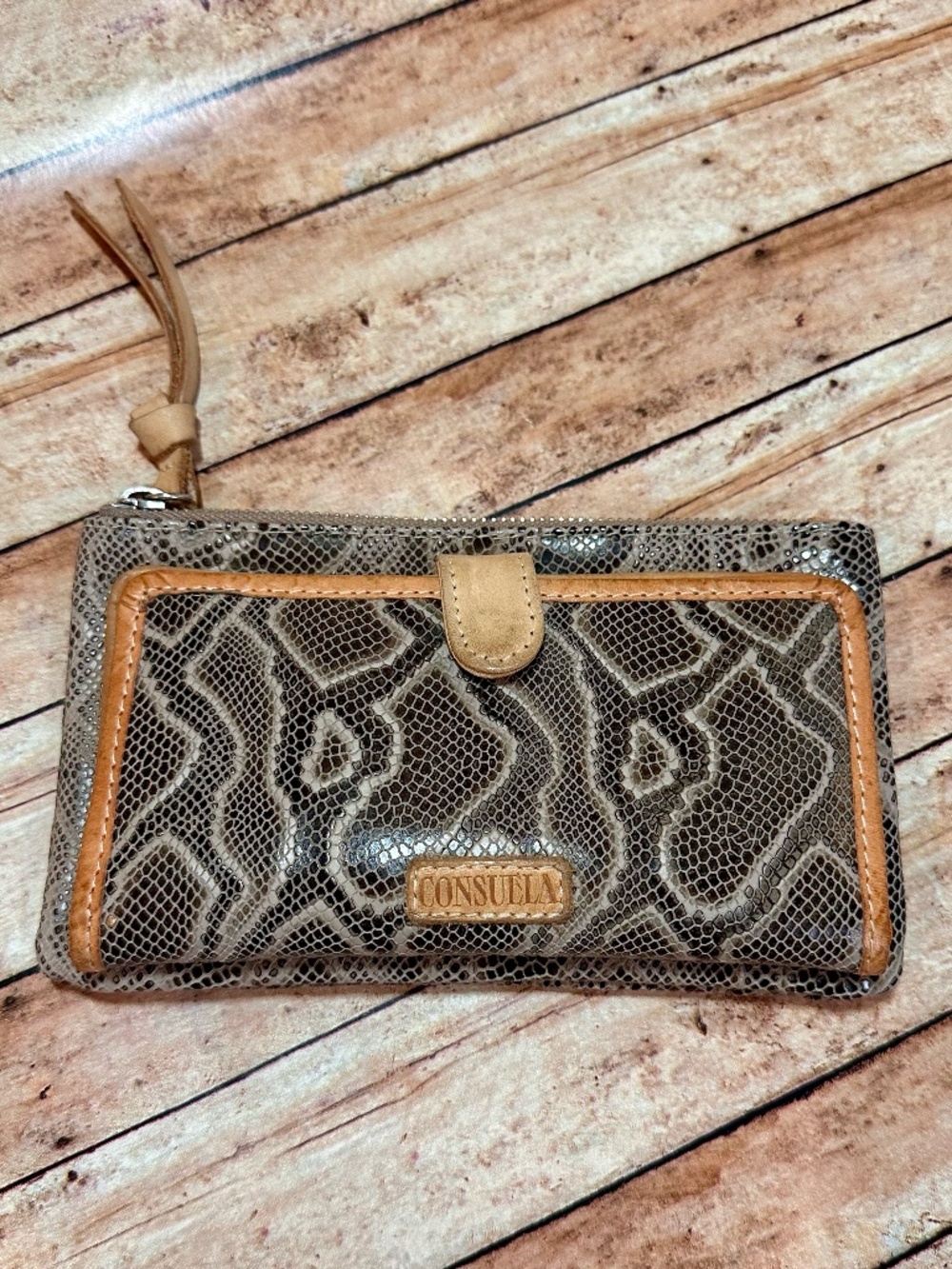 CONSUELA Slim wallet "Dizzy"